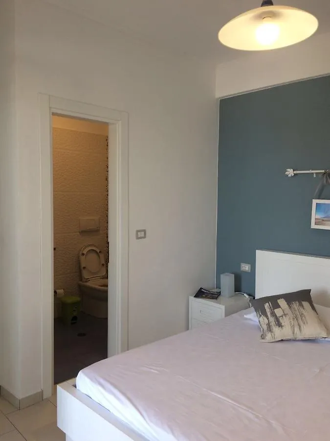 Apartment Aldi'S Guest House Vlore